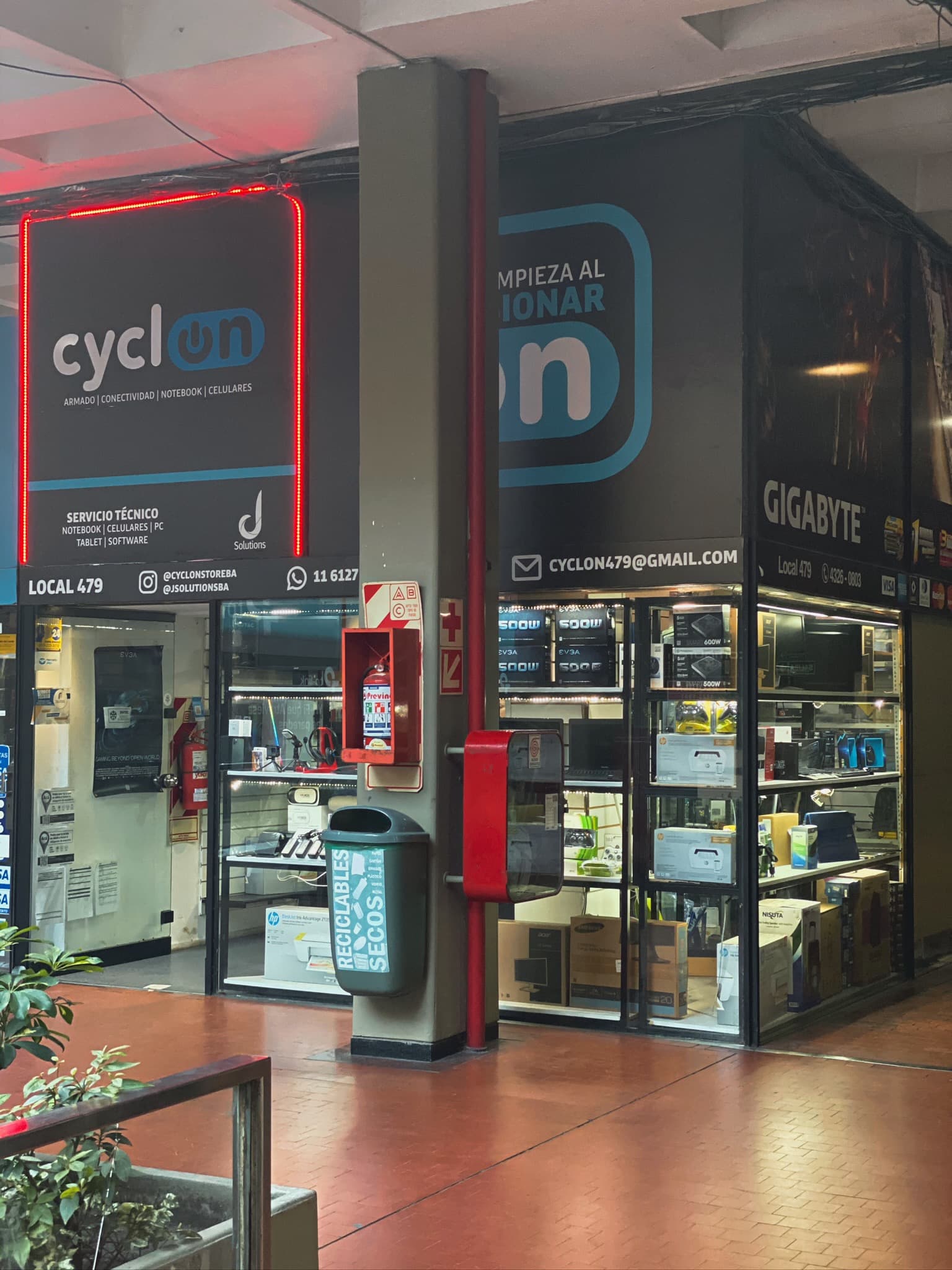 Local de Cyclon en Microcentro