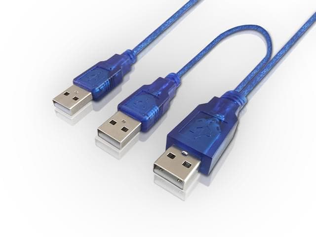 CABLE USB 2.0 AM A 2 USB AM DE 1 M